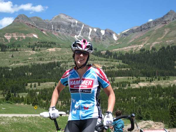 Liz, wearing her soon-to-be-misplaced Lance Armstrong helmet